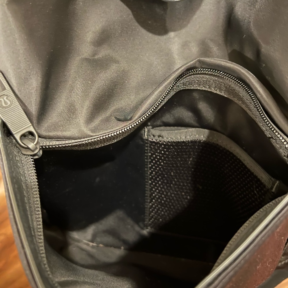 Lululemon Bag - Picture 3 of 11